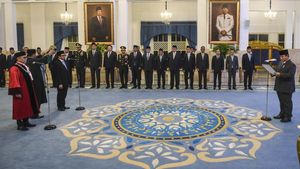 Prabowo Lantik Adies Kadir Jadi Hakim MK dan Juda Agung Wakil Menteri Keuangan