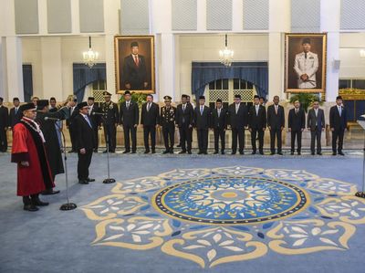 Prabowo Lantik Adies Kadir Jadi Hakim MK dan Juda Agung Wakil Menteri Keuangan