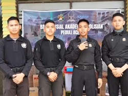 Jelang Ramadan, Taruna Akpol Bagikan Al-Quran ke Masjid Terdampak Bencana Aceh