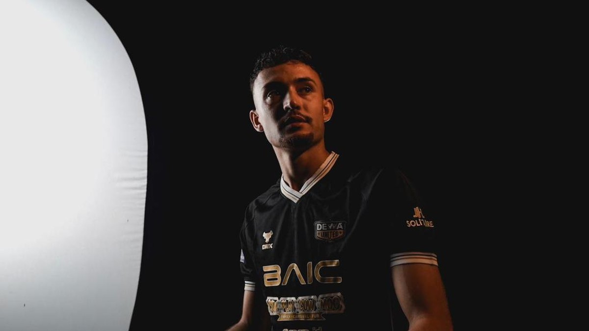 Ivar Jenner mau lebih sering bermain di Dewa United. (Foto: dok. Dewa United)