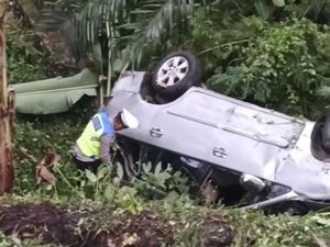 Mobil Innova Terjun ke Jurang di Lubuklinggau, 2 Orang Luka-luka