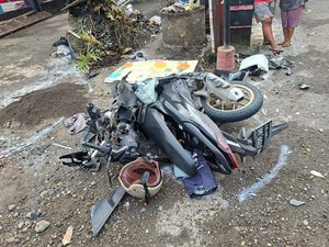 Wanita Pemotor Tewas Ditabrak Pikap di Sragen, Motor Remuk