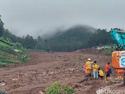 Hari Terakhir Operasi SAR Longsor Cisarua Dihentikan Akibat Cuaca Buruk