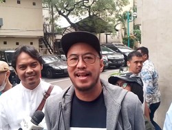 Pandji Pragiwaksono Penuhi Panggilan Polisi atas Laporan soal Mens Rea