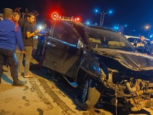 Kronologi Fortuner Pemkab Mamuju Dibawa Pelajar SMA Tabrak Warung-2 Warga