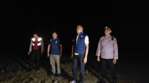 Upaya pencarian pemuda hanyut di Sungai Petanu, Gianyar, Kamis (5/2/2026).