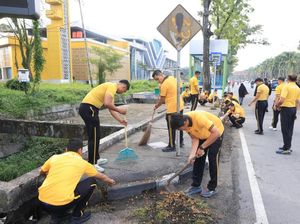 Wujudkan Pekanbaru Asri, Polda Riau-Pemkot Corve Bersihkan Taman hingga Kali