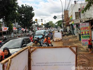 Proyek Galian Picu Kemacetan Panjang di Jalan Raya Bogor