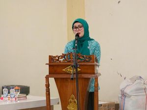 Salurkan Bantuan Bencana, TP PKK Pusat Yakinkan Warga Agam Tak Sendiri