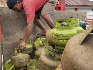 Polisi Gerebek Gudang Pengoplos Gas Bersubsidi di Babel, Pemilik Jadi Tersangka