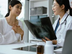 Sebelum Terbang Jauh demi Pengobatan, Pasien Perlu Tahu Hal Ini