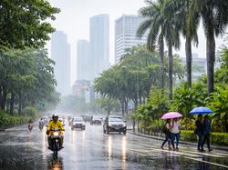Prediksi Cuaca Berbagai Wilayah RI 3 Hari ke Depan, Hujan Masih Mengintai!
