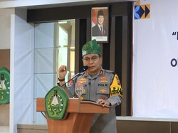 Green Policing Polda Riau: Ubah Paradigma Penghasil Asap Jadi Paru-paru Dunia