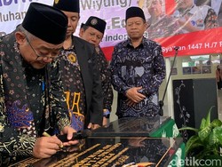Pesan Mendikdasmen Saat Resmikan Gedung II SD Muhammadiyah 15 Surabaya