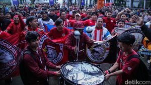 Lautan Merah di Indonesia Arena, Suporter Timnas Futsal Siap Kawal Indonesia di Final