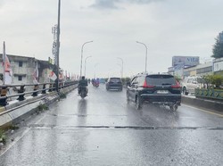 Petaka Lubang di Flyover Ciputat yang Sering Bikin Celaka
