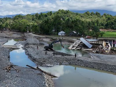 PUPR dan TNI Bangun Kembali Jalan Rusak Pascabencana di Aceh Barat