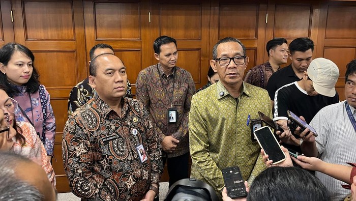 DKI Jakarta & PLN UID Jakarta Raya: Perkuat Pasokan Listrik di Kepulauan Seribu