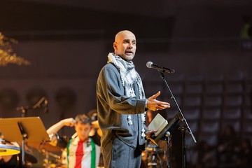 Saat Pep Guardiola Melatih Anak-anak dari Palestina