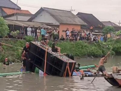 Perahu Sound Horeg Tenggelam saat Acara Yadran di Sidoarjo