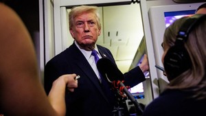 Video: Trump Kirim Pasukan Kapal Induk gegara Negosiasi dengan Iran Buntu