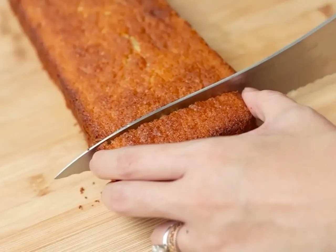 Resep banana cake ala Chef Devina Hermawan
