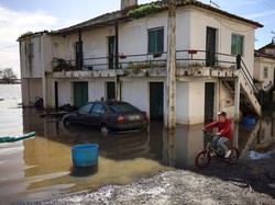 Kena Kritik soal Banjir, Mendagri Portugal Langsung Mundur