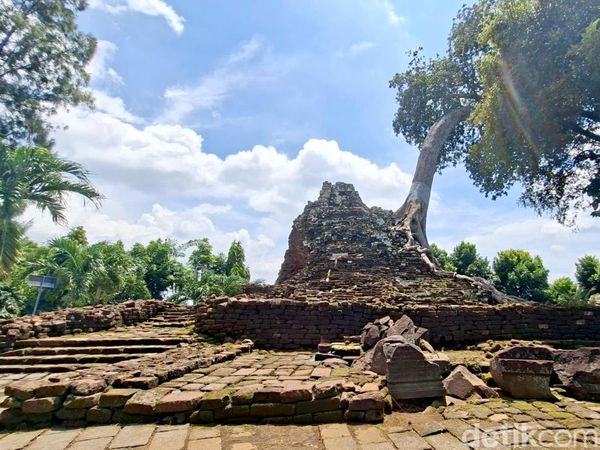 Potret  Candi Lor Nganjuk