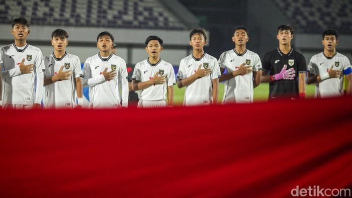 Timnas Indonesia U-17 masuk grup maut di Piala Asia U-17 2026. Merah-Putih satu grup bareng 3 tim yang pernah menyabet trofi juara.