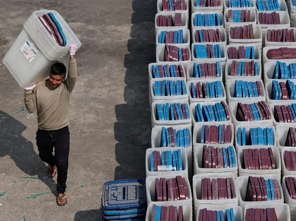 Jelang Pemilu DPR, Nepal Mulai Distribusi Kotak Suara