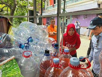 Menteri Lingkungan Hidup Kunjungi Kampung Pancasila di Wonokromo