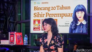 Novelis Intan Paramaditha Bincang Kreatif di Kantor detikcom