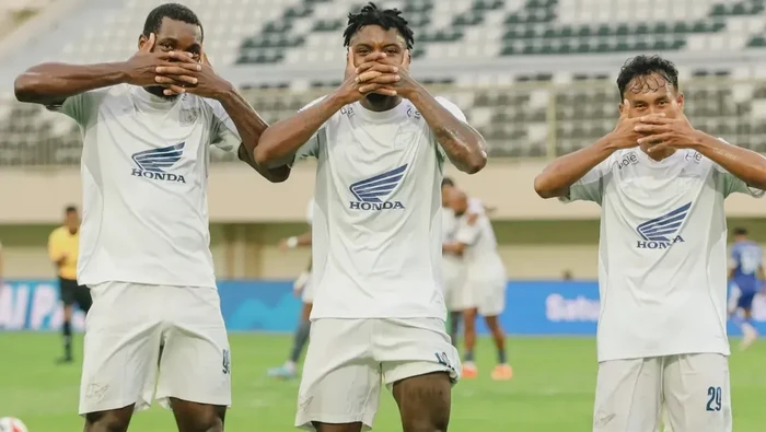 Hasil Super League: PSM Sikat PSBS 2-1