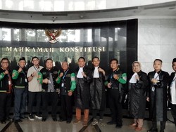 AMPHURI Gugat Aturan Umrah Mandiri, Ajukan Judicial Review UU Haji ke MK