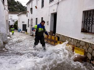Badai Marta Picu Banjir di Ubrique Spanyol