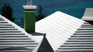 Langka Air Tawar, Begini Cara Warga Bermuda Bertahan Pakai Atap Rumah