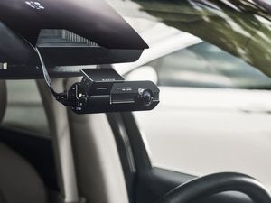 Pasang Dashcam Bikin Aki Tekor?