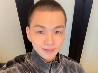 Potret Kang Daniel Gundul, Pamit Buat Wamil