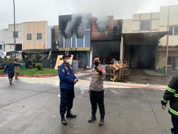 Polisi Usut Kebakaran Pabrik Pestisida yang Bikin Sungai Cisadane Tercemar