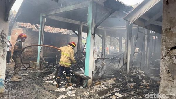 Kebakaran Pasar Loak Banyuwangi