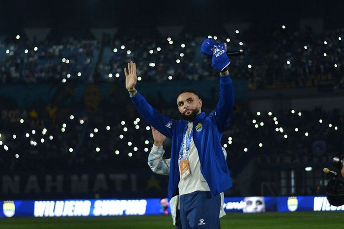 Layvin Kurzawa.