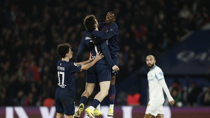 PSG Lumat Marseille 5-0, Enrique Sanjung Dembele