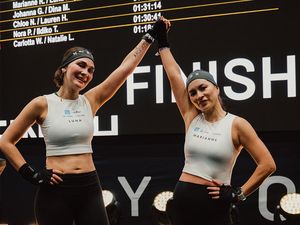 Ikut Kompetisi Hyrox Vienna, Gaya Sporty Luna Maya Bikin Kagum