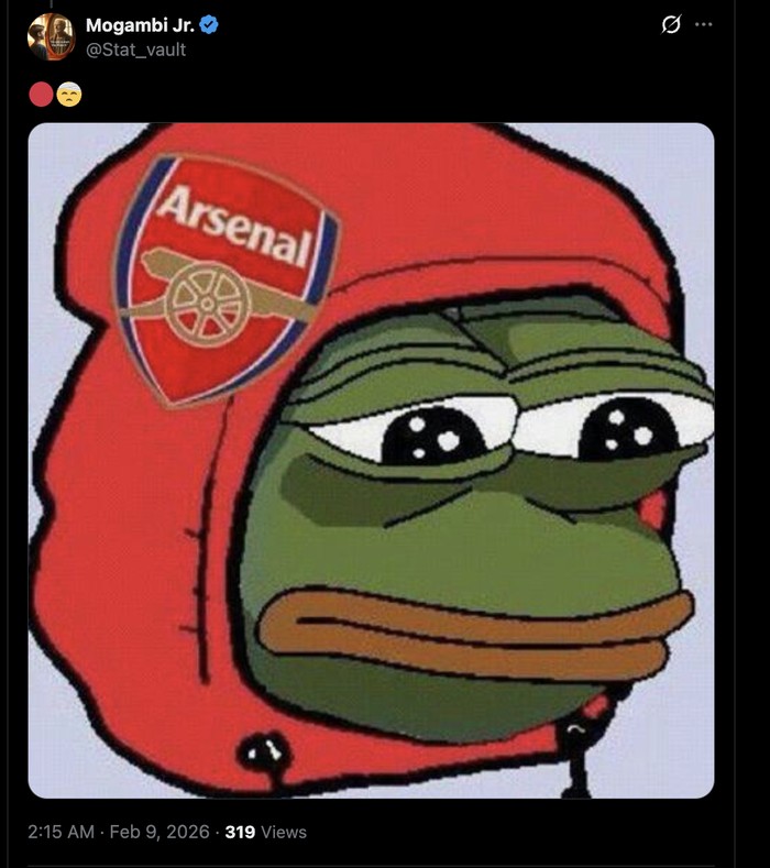 Meme Arsenal Pantau Liverpool vs Man City