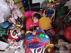 Perajin Barongsai di Sidoarjo Kebanjiran Pesanan Jelang Imlek