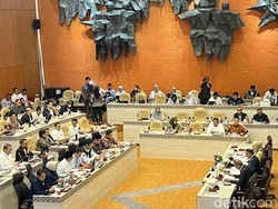 Waka DPR Dasco Pimpin Rapat Bareng Pemerintah Bahas Perbaikan BPJS PBI JK