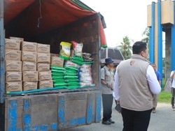 Mahulu Terancam Sulit Bahan Pokok, Bulog-Polresta Samarinda Kirim Bantuan