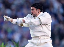 Bad Bunny Guncang Super Bowl 2026, Rilis Sneakers Kolaborasi Bersama adidas