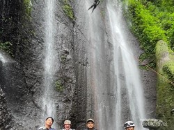 Wisata Adrenalin di Curug Nangka