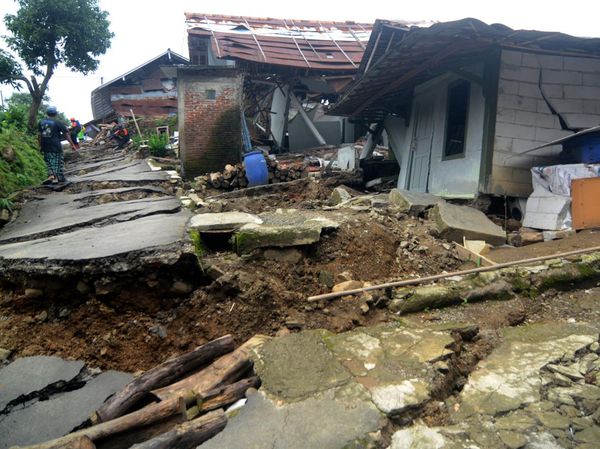 Desa Padasari Tegal Zona Merah, Ratusan Rumah Rusak Akibat Tanah Bergerak